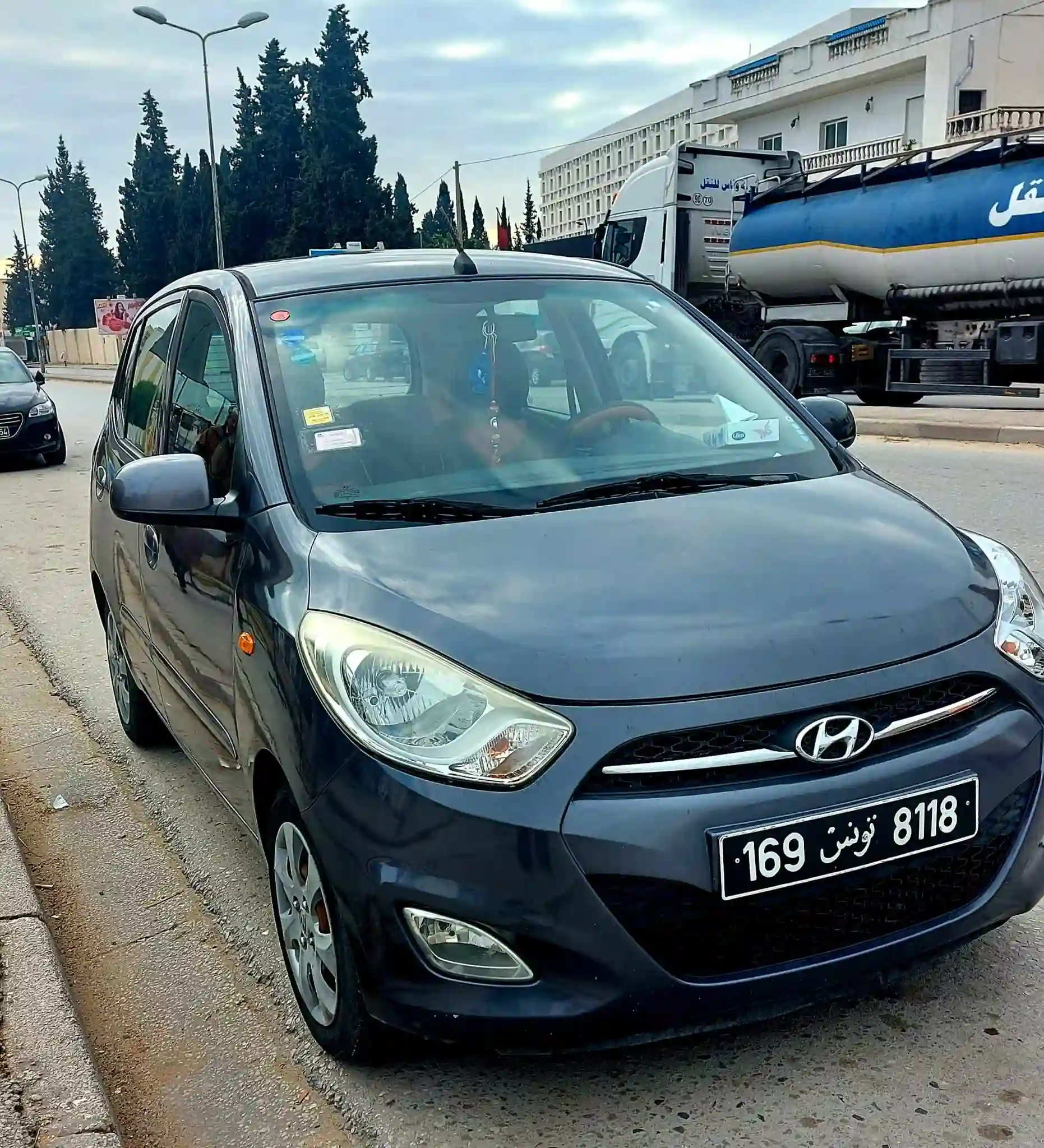 Voiture Hyundai i10 à Le Bardo0