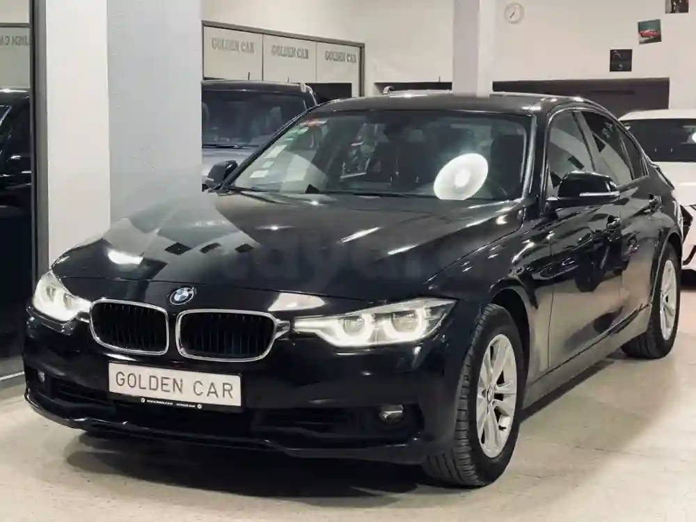 Bmw 318i - Vue 4