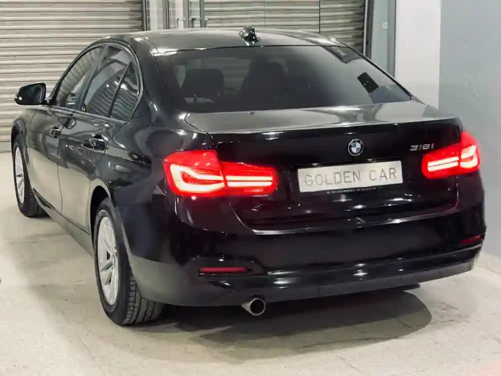 Bmw 318i - Vue 7