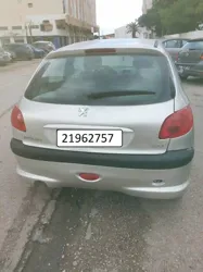 Av Peugeot 206 à El Mourouj