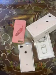 Iphone 8 Plus Gold 64 go à El Mourouj