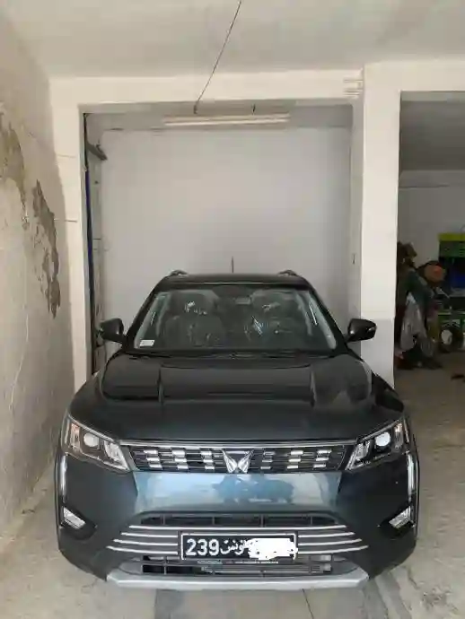 Cause Immigration a Vendre Voiture Mahindra xuv 300 w8 Dans l - Vue 4