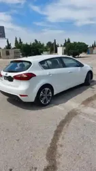 KIA Cerato 1ere Main