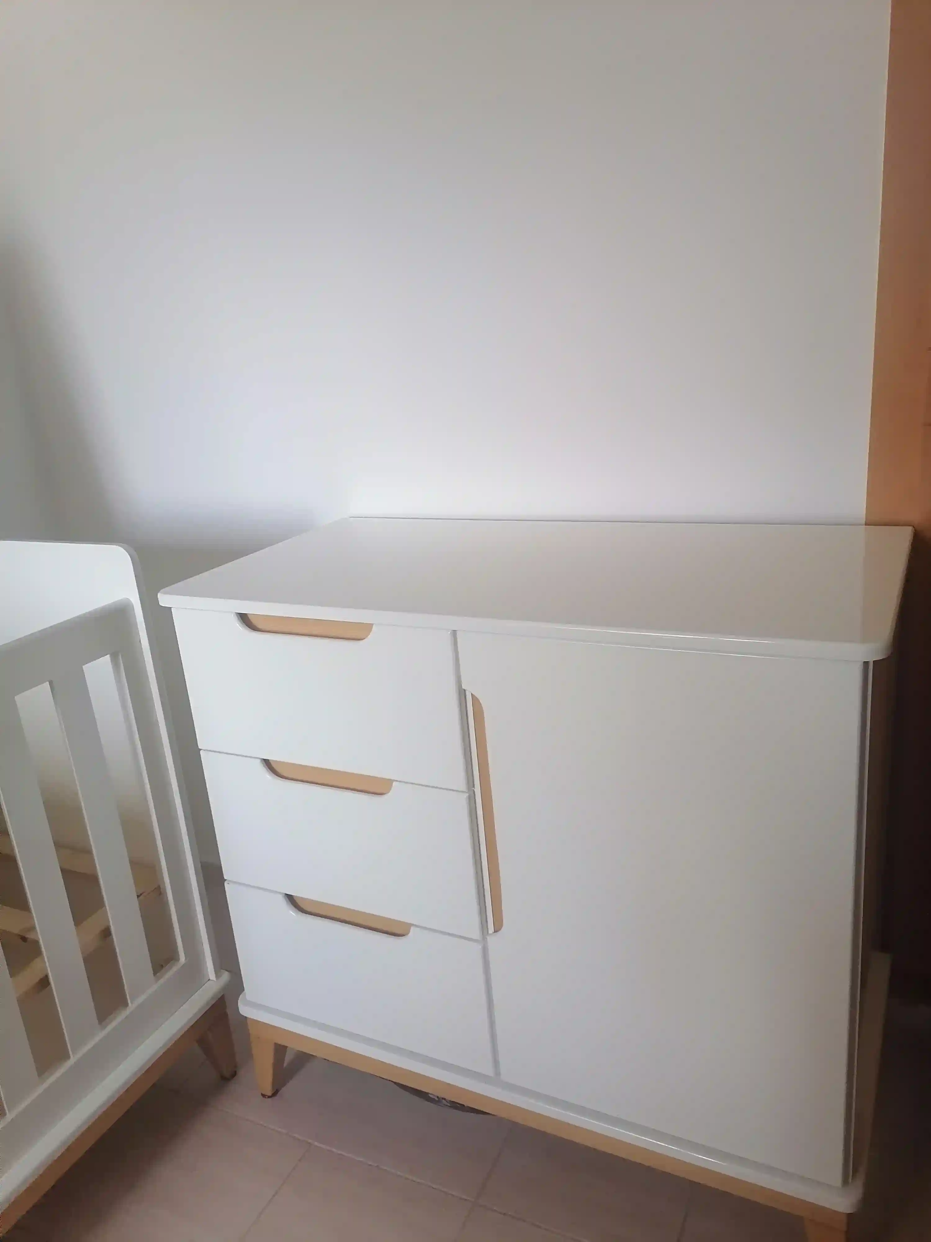 Ensemble Commode et lit Pour Bébé à Ariana Ville - Vue 1