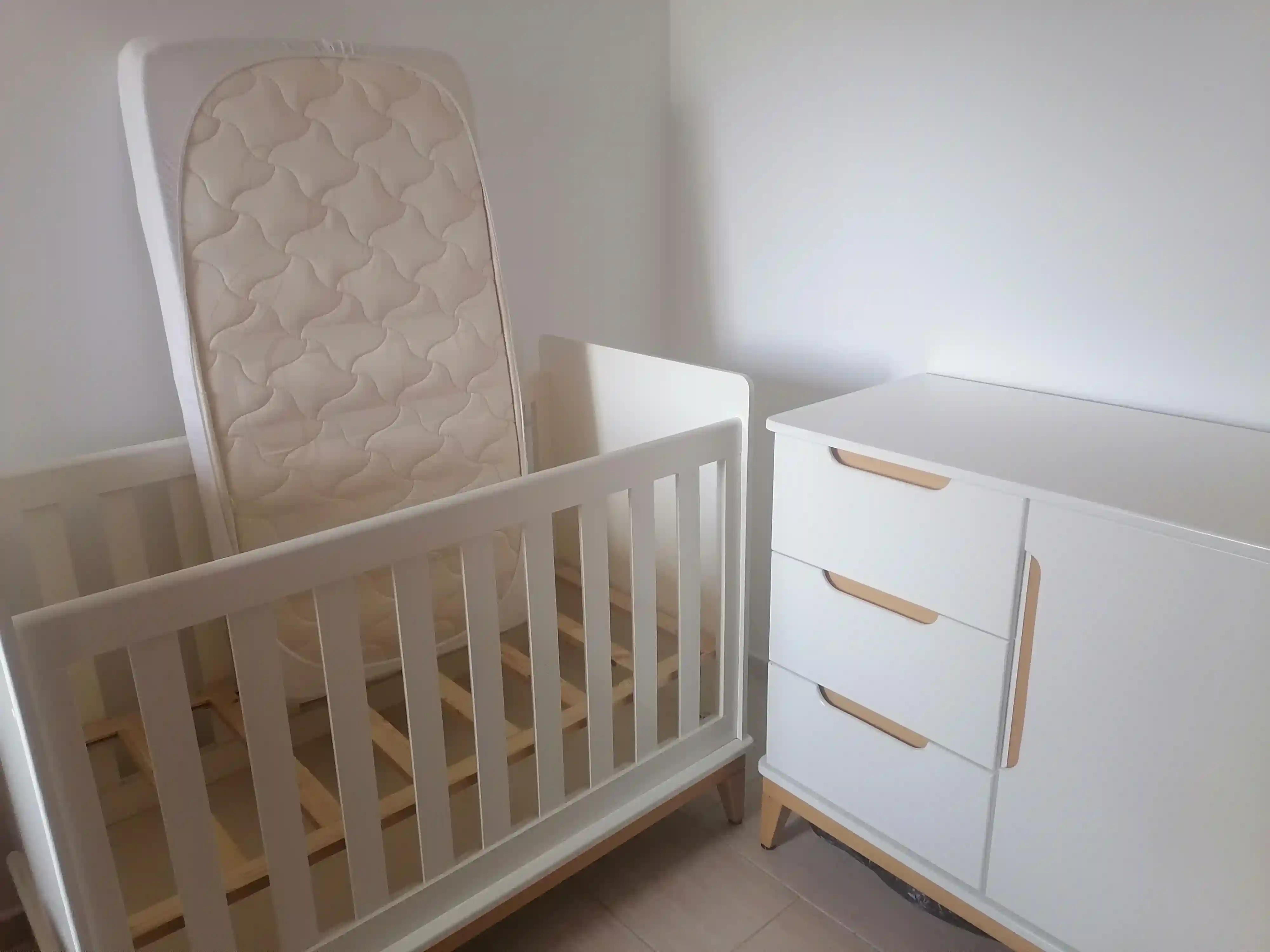 Ensemble Commode et lit Pour Bébé à Ariana Ville - Vue 3