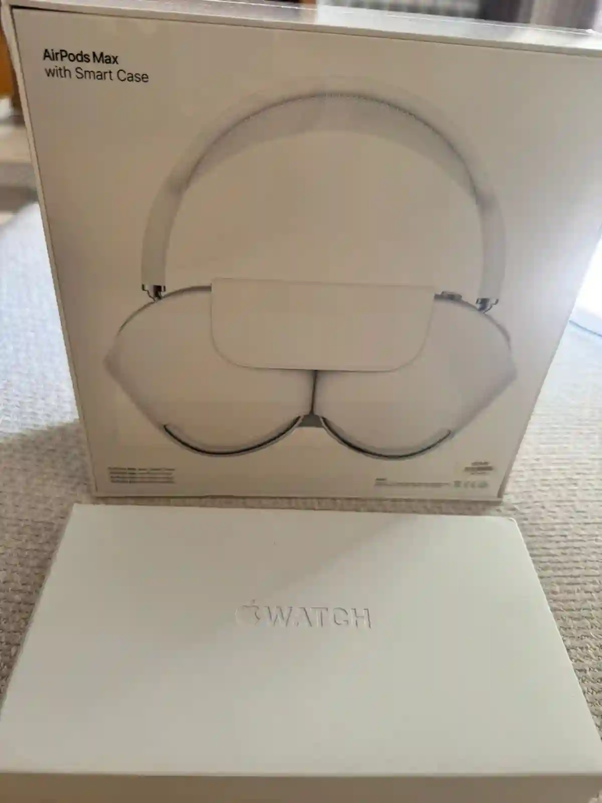 Airpods max et Apple Watch Ultra 2 à La Marsa - Vue 2