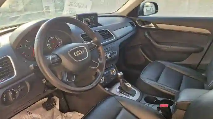Audi Q3 - Vue 3