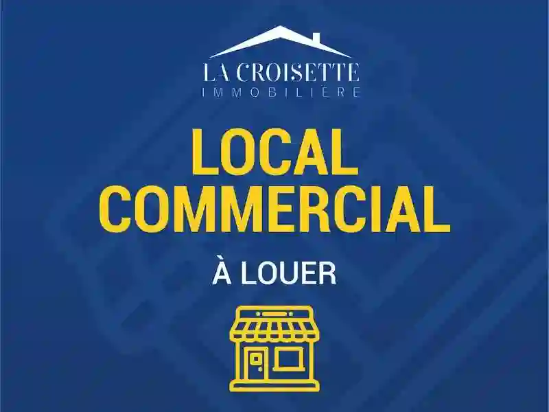 Local Commercial sur la Route du Relais Mcl01450