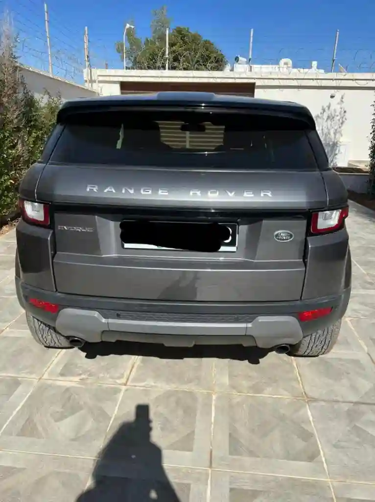 Superbe Range Rover Evoque Année 2018 Comme Neuve à Caid Mhamed - Vue 2
