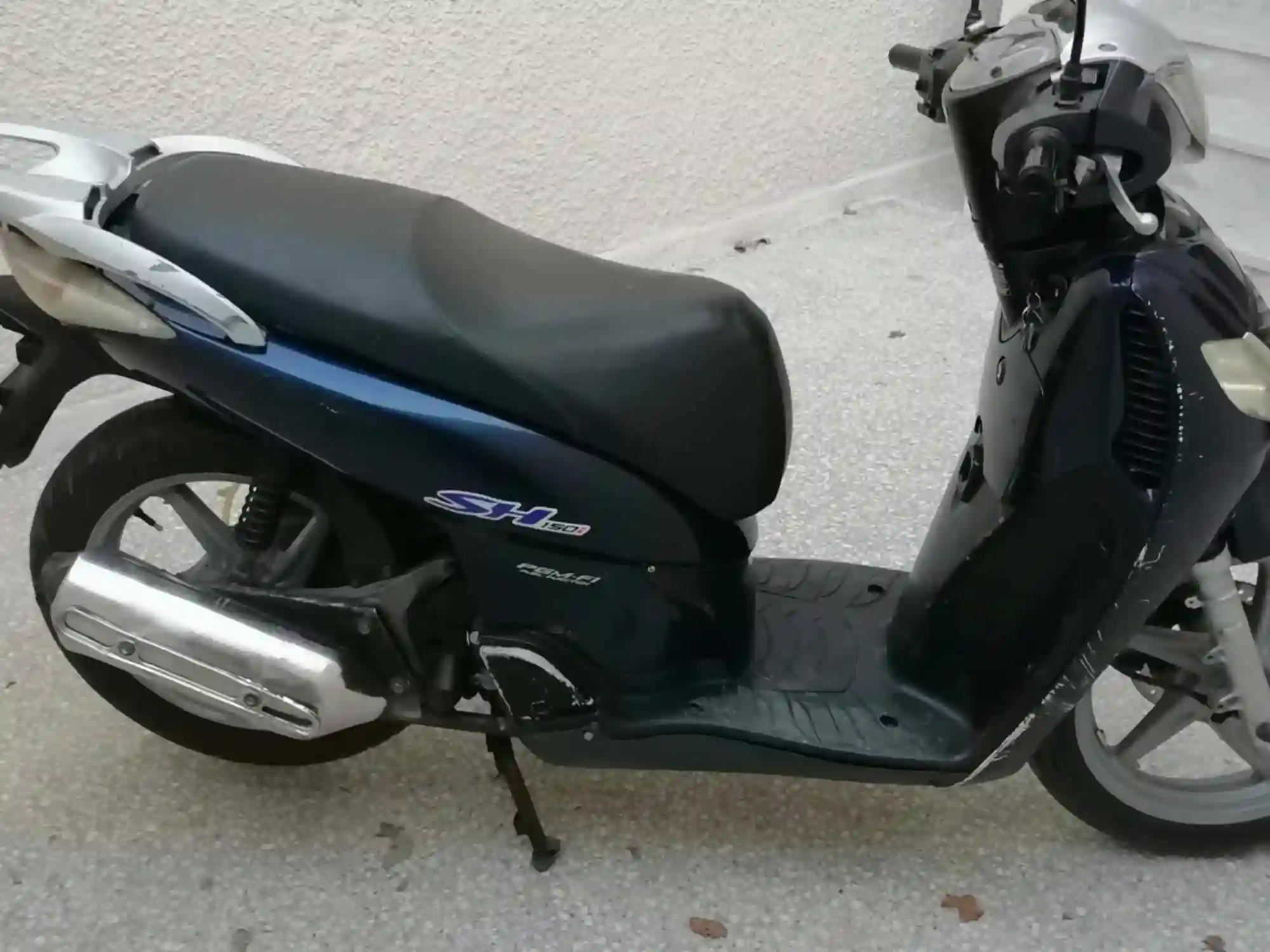 Honda sh 125 en Très Bonne État à Sahloul - Vue 1