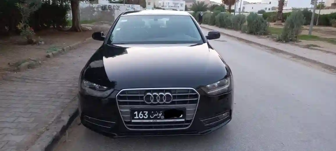 Audi a4 Essence 2013 à Cite El Boustene 1 - Vue 1