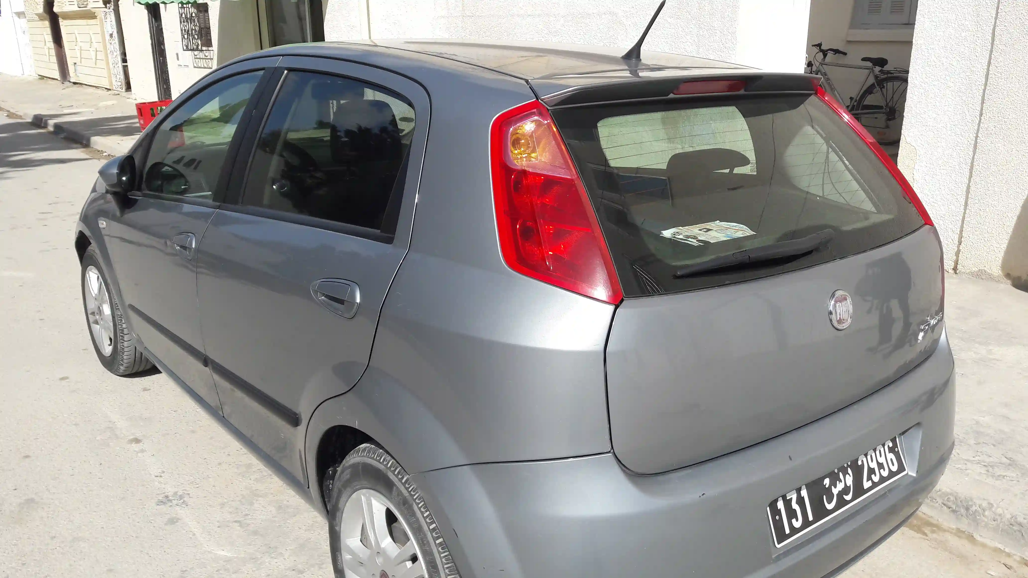 Fiat Grande Punto à Cite El Ouerdia - Vue 1