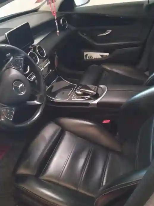 Mercedes Classe C 180 - Année 2016 Excellente Etat - Vue 4