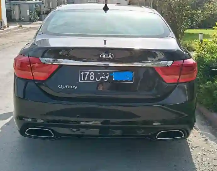 KIA Quoris0