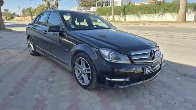 Mercedes C180 Kompressor AMG - Vue 4