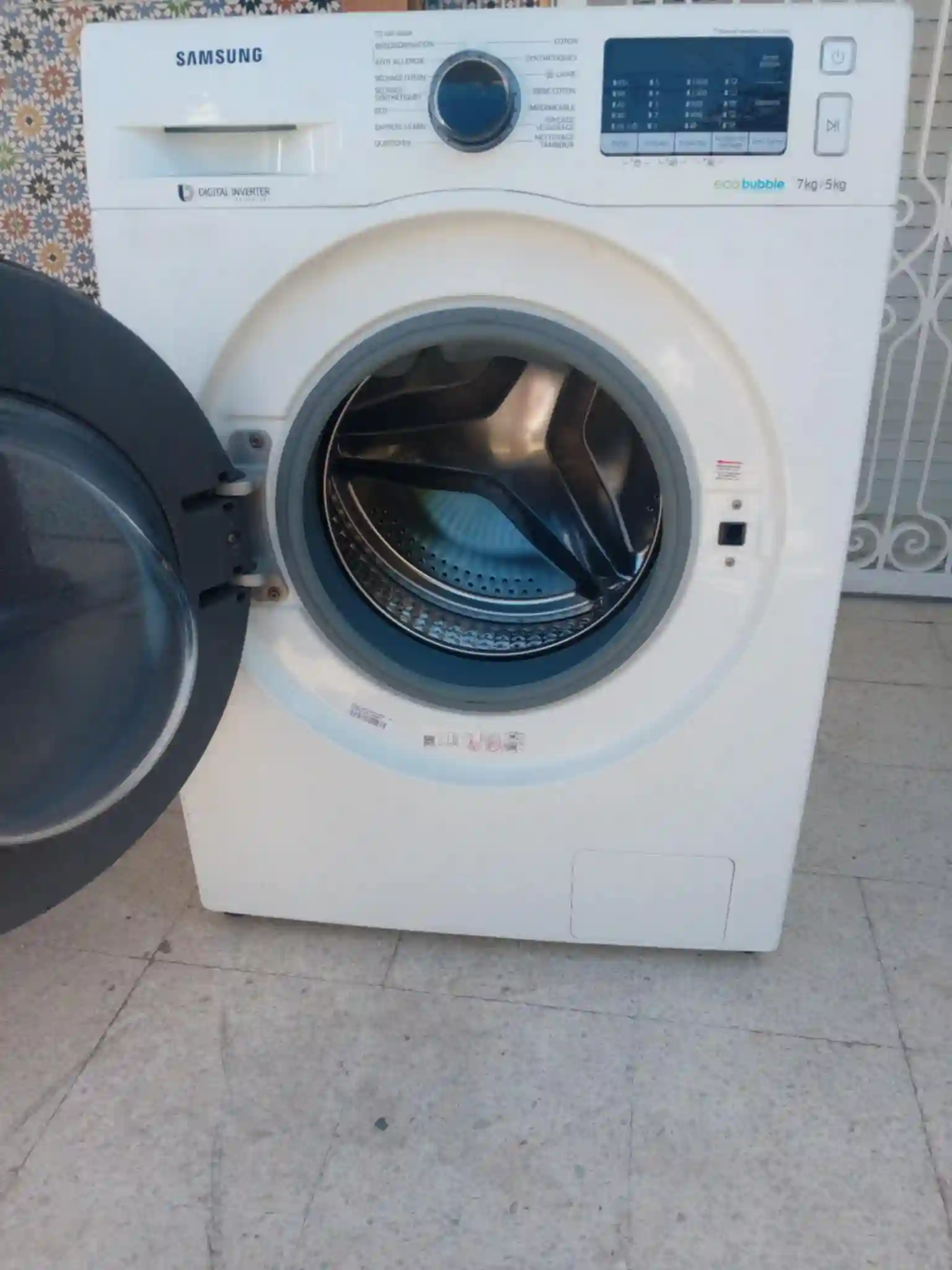 Lave et Seche Linge à Le Bardo - Vue 1