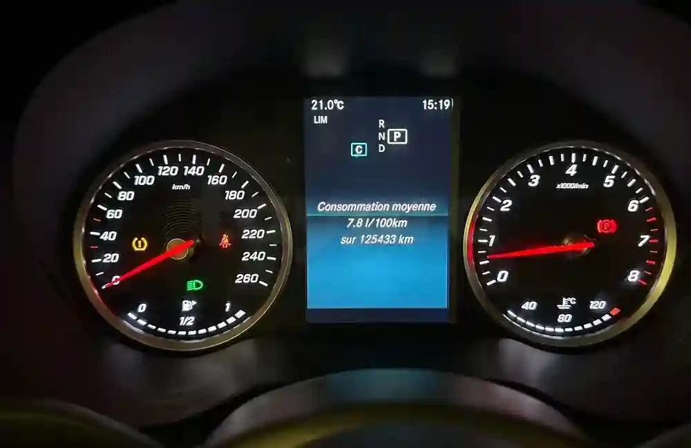 Mercedes C180 2021 - Vue 1