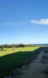 Terrain les Pieds Dans L'eau