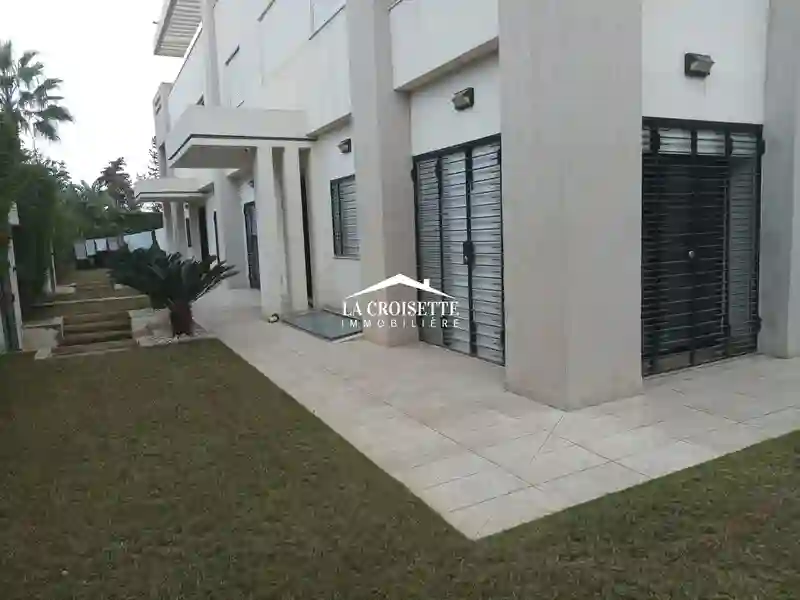 Villa s+4 à la Soukra Zvl16110