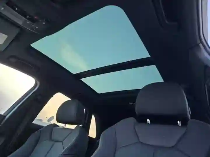 Audi Q3 45 Tfsi Essence Hybrid Électrique - Vue 8