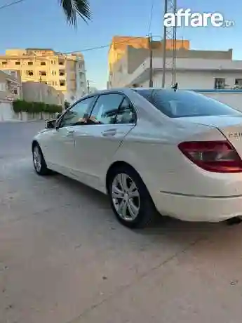 Mercedes C200 - Vue 2
