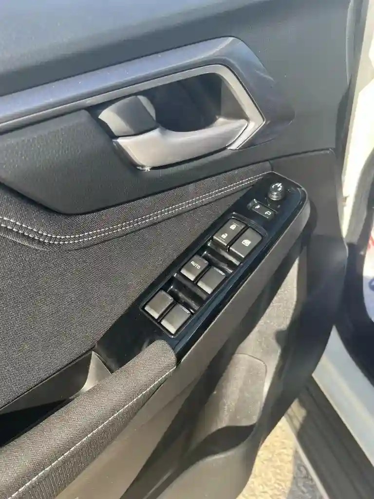 Isuzu Dmax 30 L Diesel Boite Automatique - Vue 6