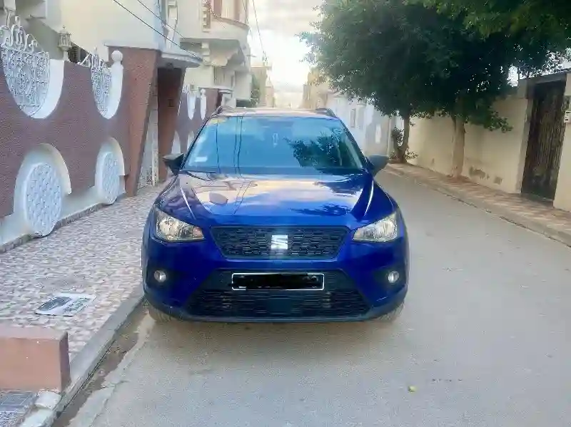 Seat Arona Essence 16 - Vue 2