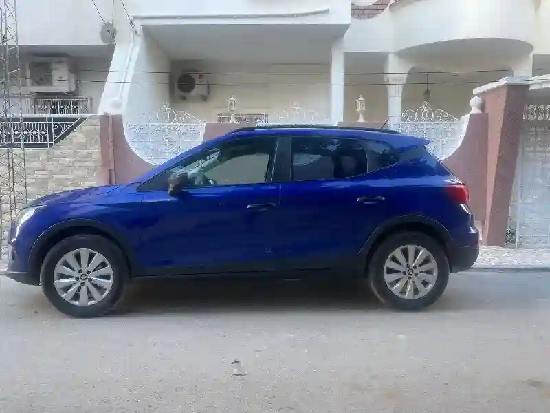 Seat Arona Essence 16 - Vue 9