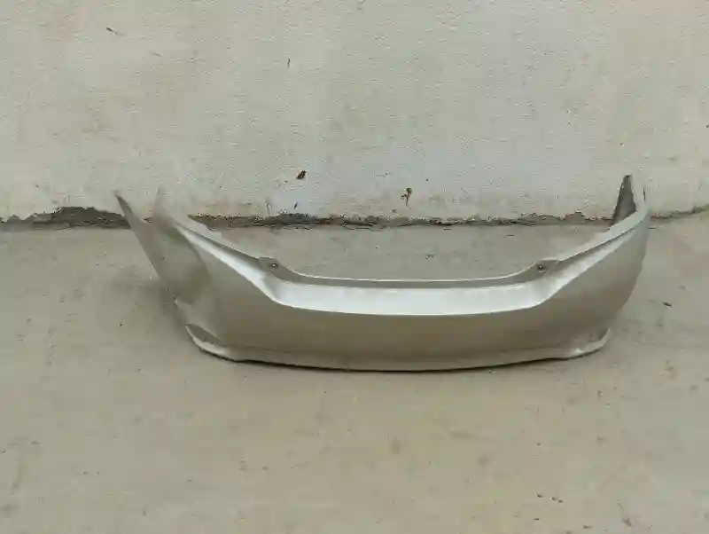 Pare-chocs Toyota Yaris Sedan D'origine - Vue 2