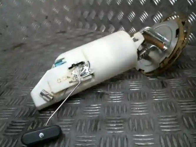 Pompe À Essence Daewoo Nubira 16 - Vue 1