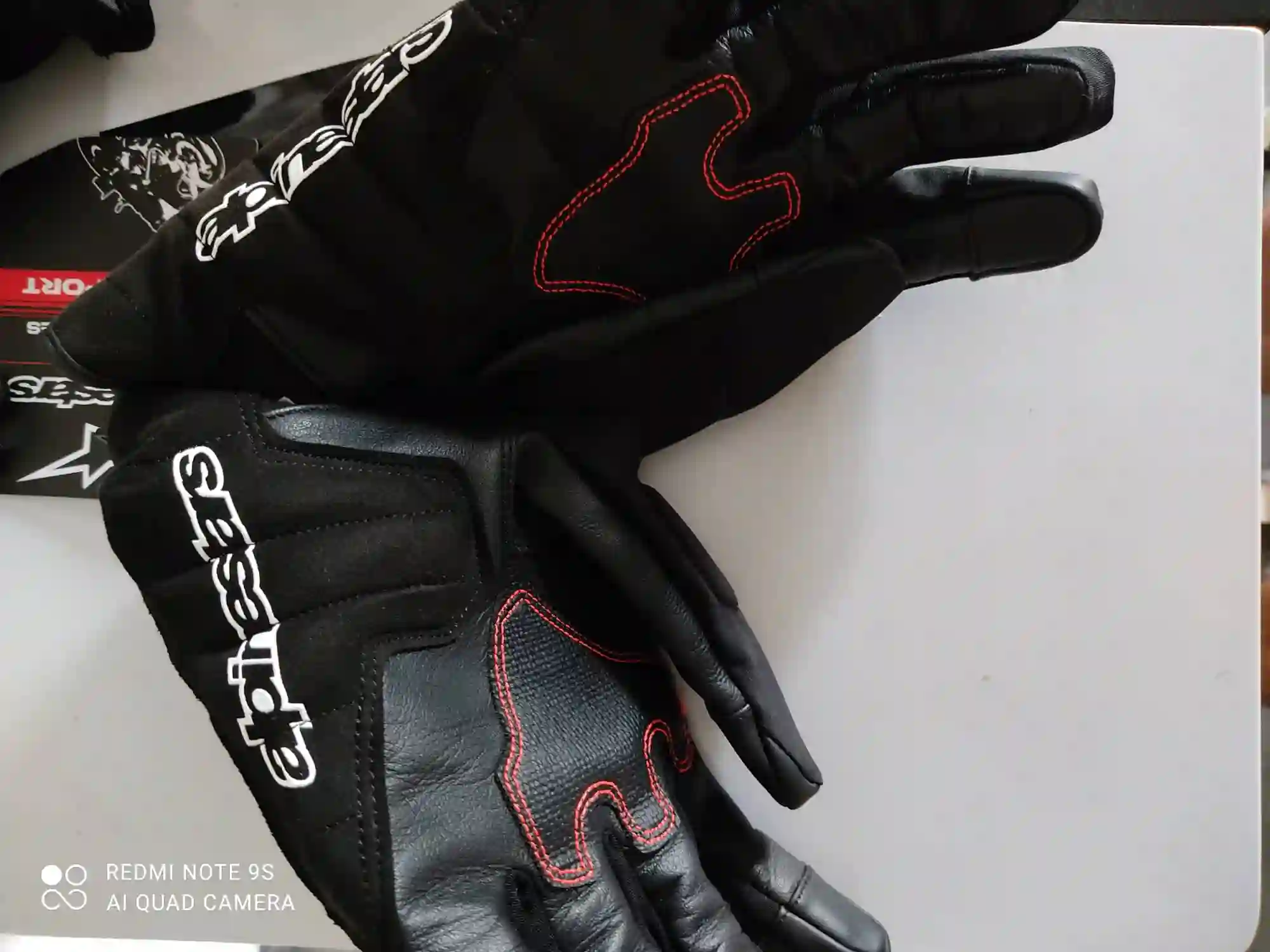 Gant Moto Alpinestars Carbon à Cite El Khadra0