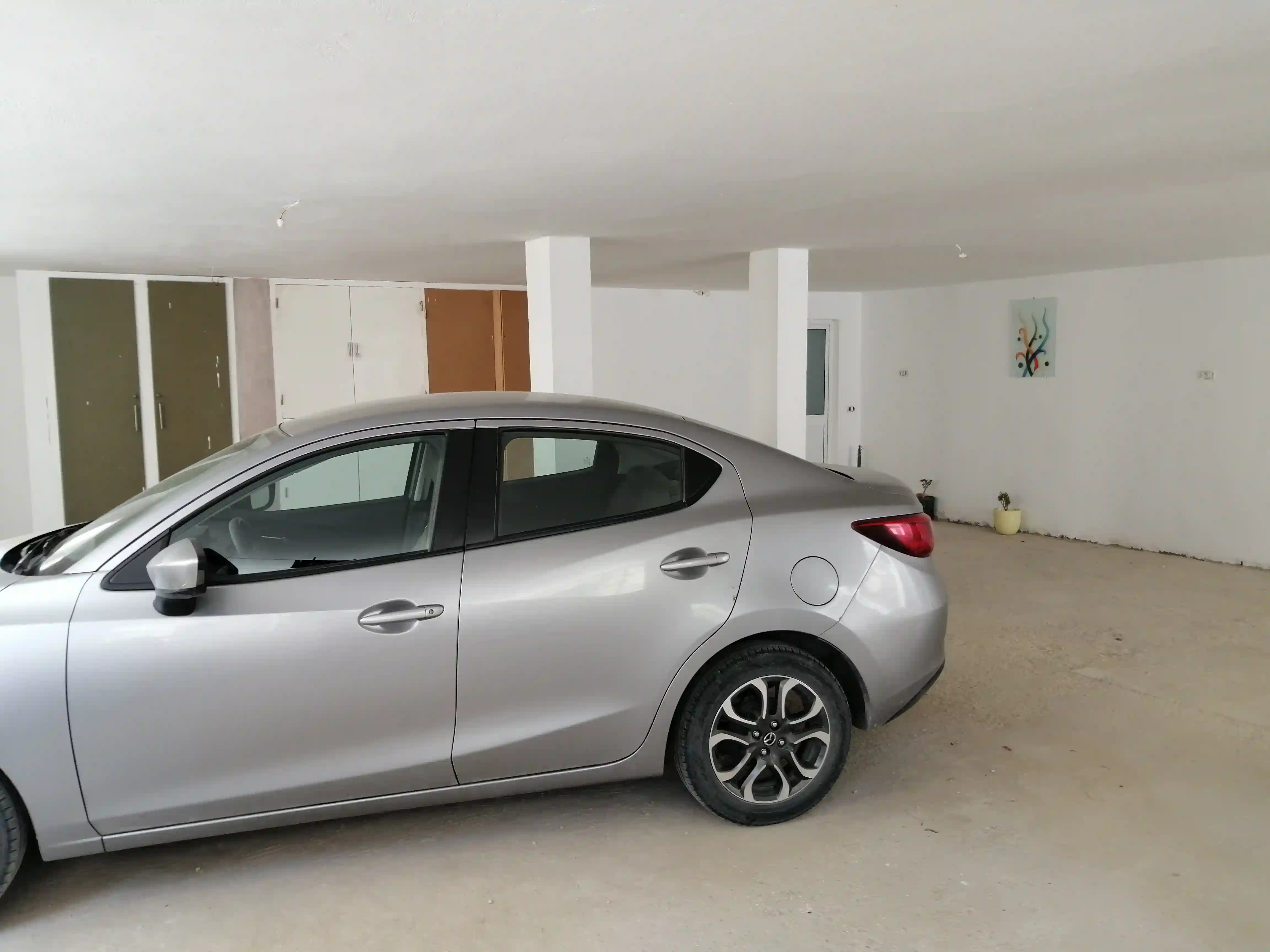 Mazda 2 Sedan0