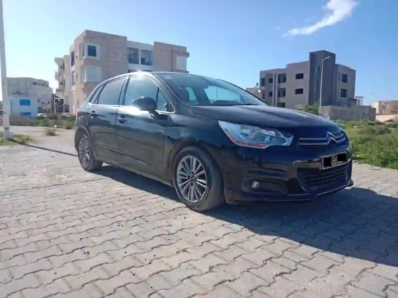 Citroen C4 Essence 2012 - Vue 5