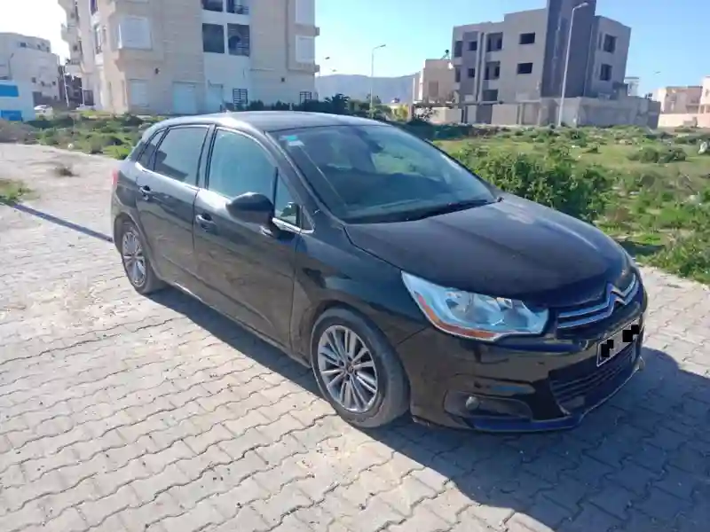 Citroen C4 Essence 2012 - Vue 6