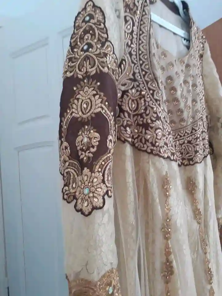 Robe de Fiançailles Neuve à Ezzahra - Vue 2