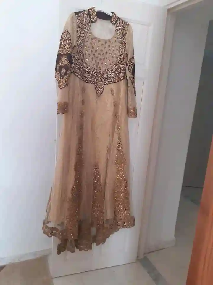 Robe de Fiançailles Neuve à Ezzahra - Vue 3