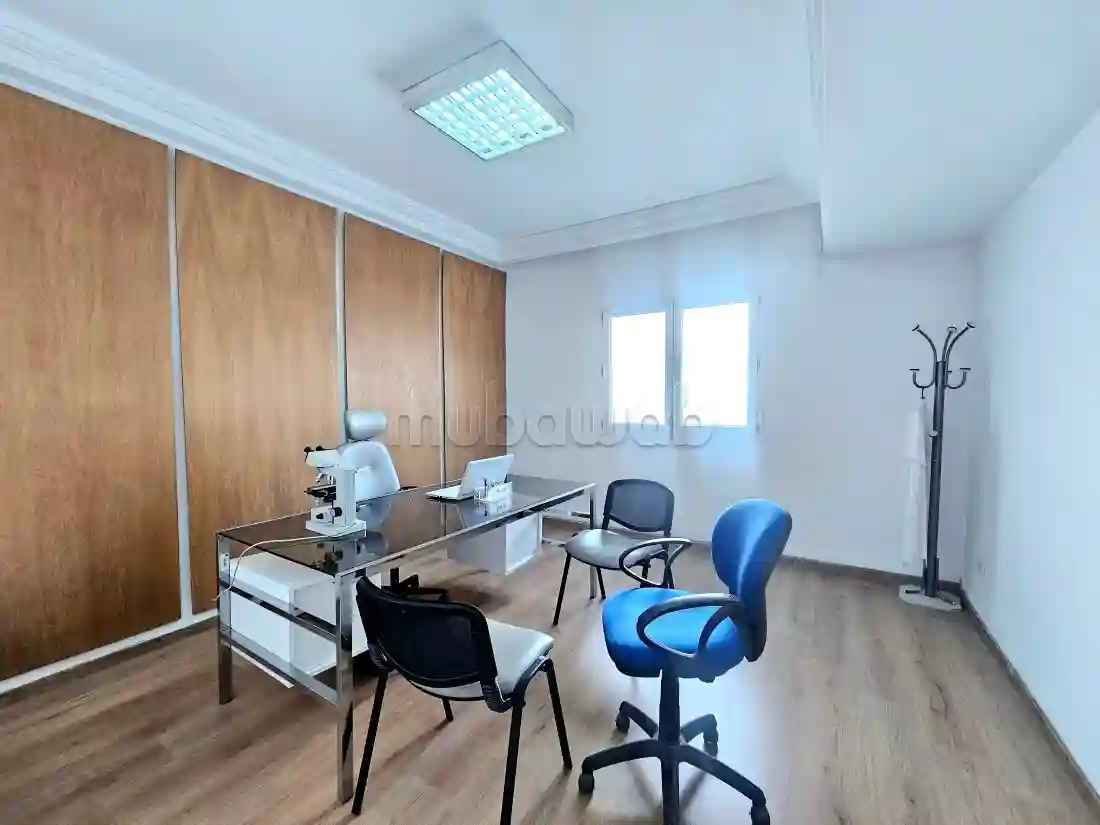 À Louer un Bureau de Quatre Pièces au lac 1 - Vue 1