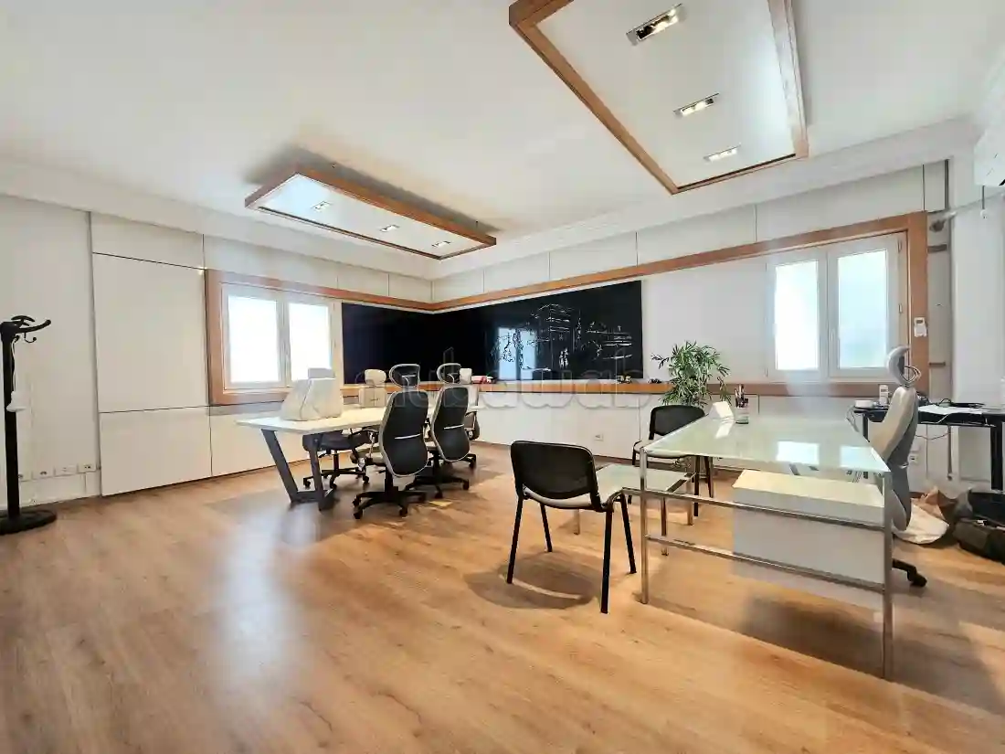 À Louer un Bureau de Quatre Pièces au lac 1 - Vue 2