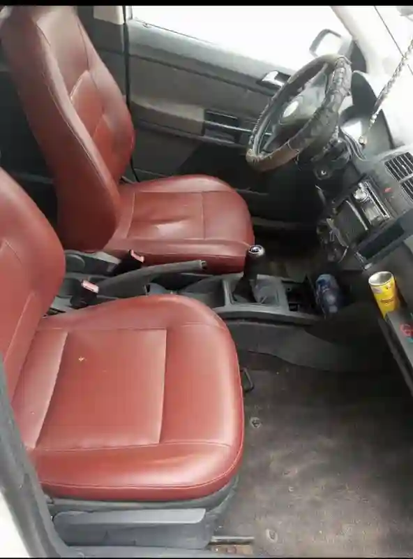 Volkswagen Polo Essence 2004 - Vue 1