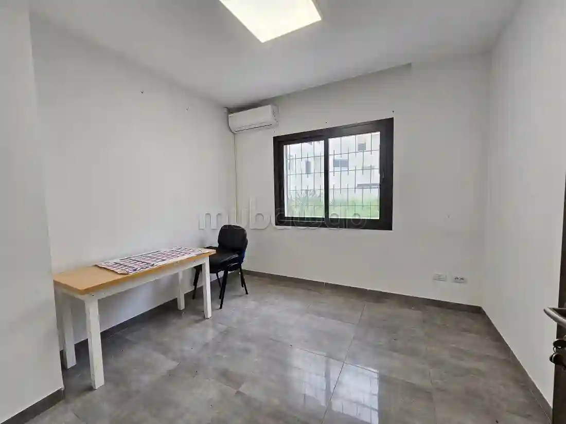 À Louer un Bureau de Deux Pièces au lac 2 - Vue 2