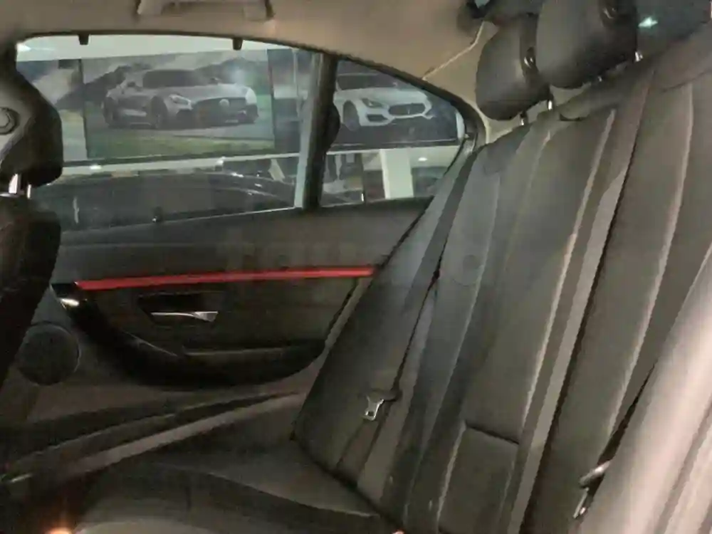 🚘🚘 BMW F30 BVA 🚘🚘 - Vue 6