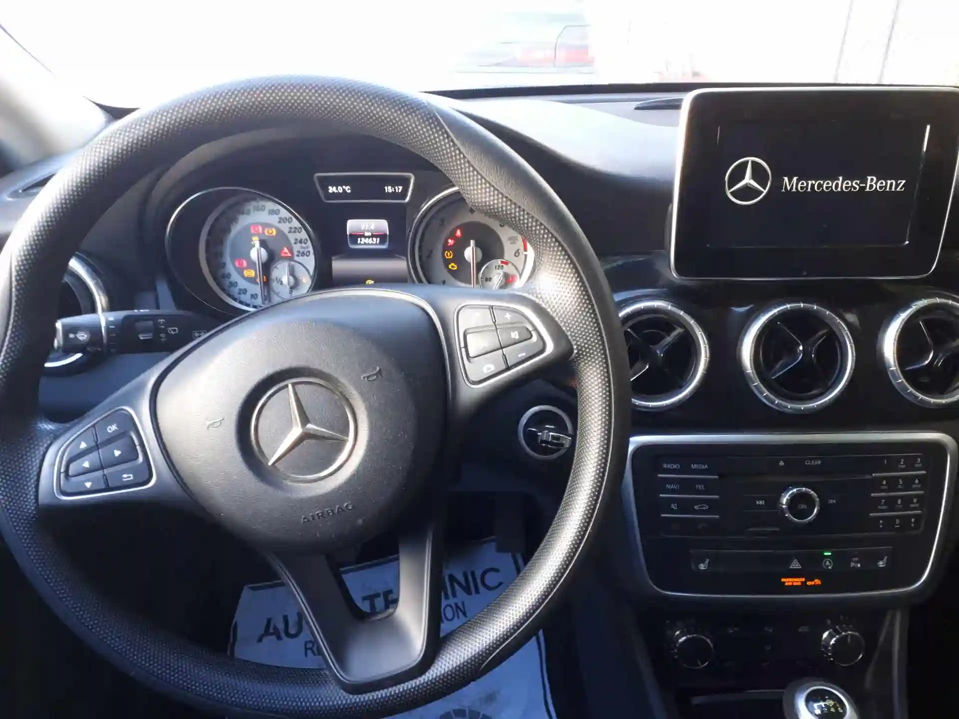 Mercedes Benz cla 180 cdi à Hammam Chatt - Vue 2