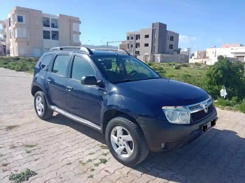 Dacia Duster Diesel 2011 - Vue 4