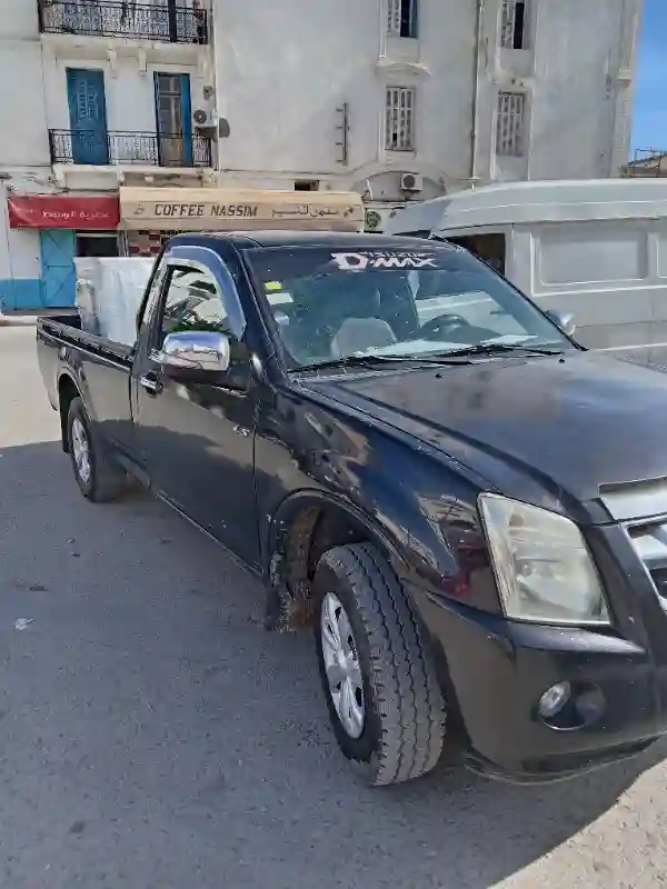 Isuzu Dimax Khalijeya - Vue 10