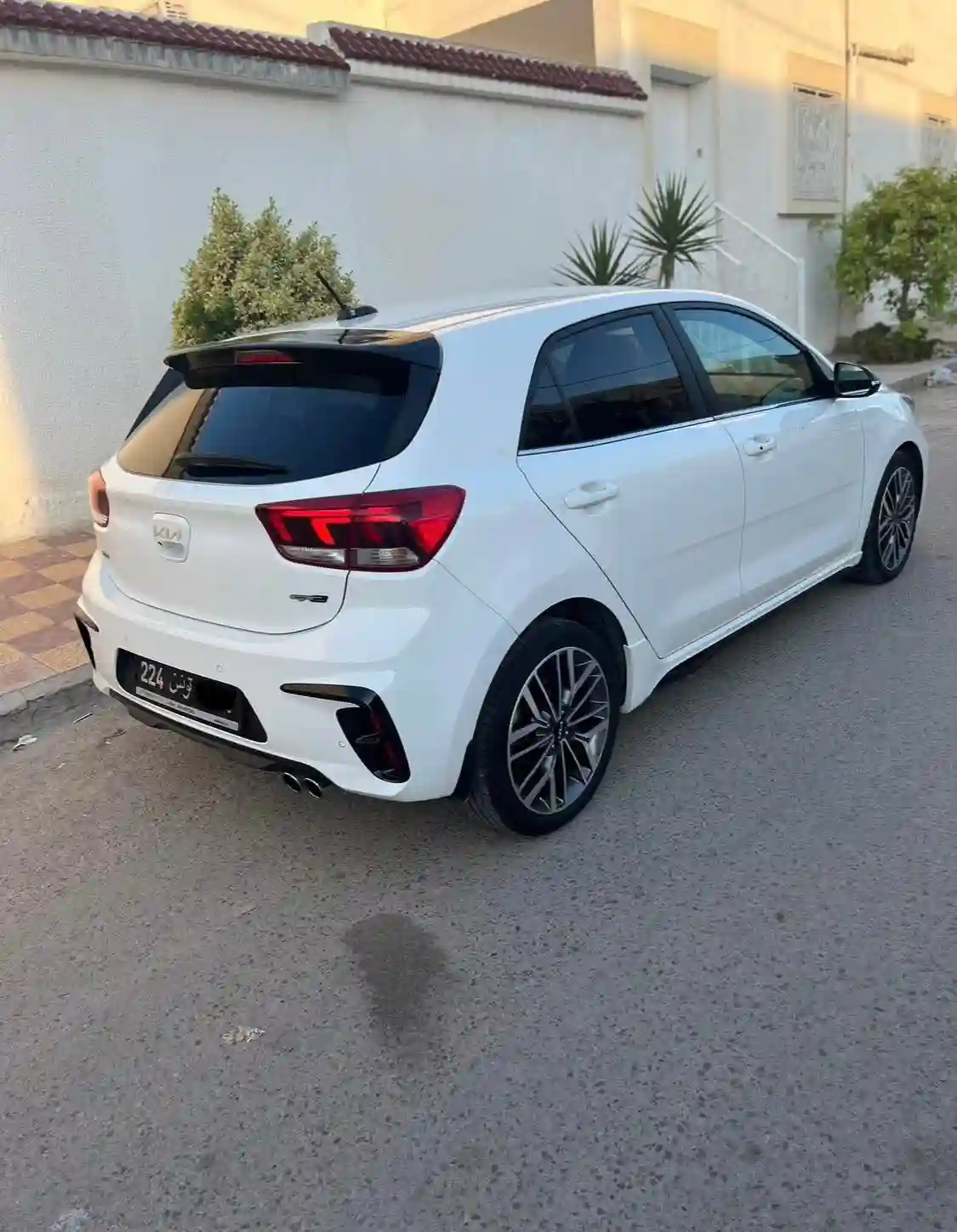 Kia rio gt Line 2021 à El Menzah 9 - Vue 1