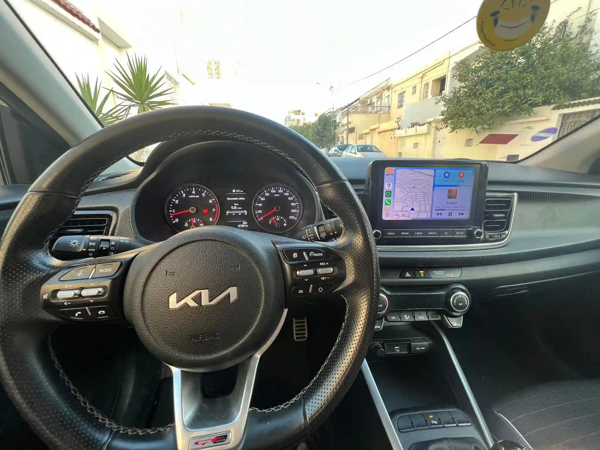 Kia rio gt Line 2021 à El Menzah 9 - Vue 3