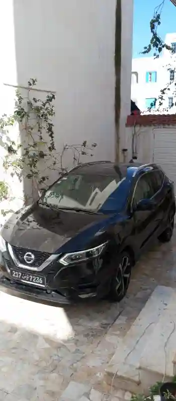 Nissan Qashqai Essence 2020 - Vue 4