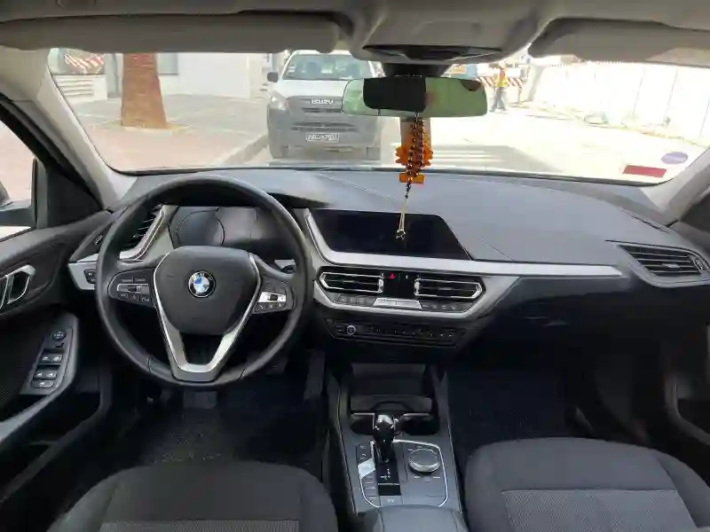 Bmw 118 Essence 2020 - Vue 5