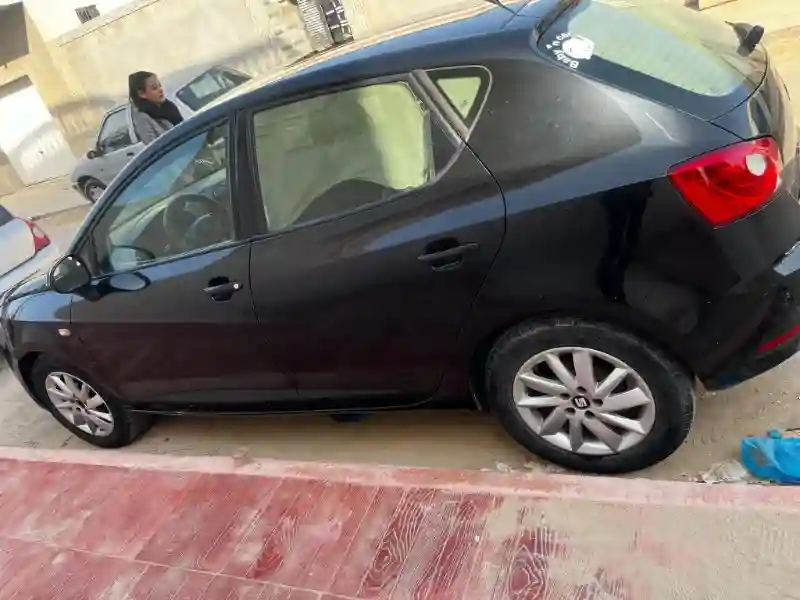 Seat Ibiza Essence 2014 - Vue 3