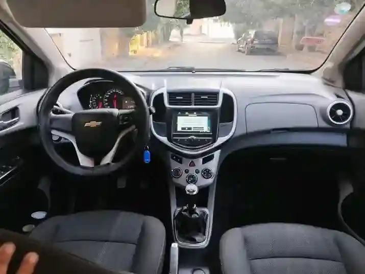 Chevrolet Sonic Première Main Très Propre - Vue 8